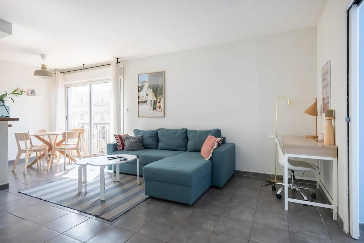 Bel Appart Moderne Et Lumineux Canebiere, Pour 4 Personnes Marseille 0*,  France